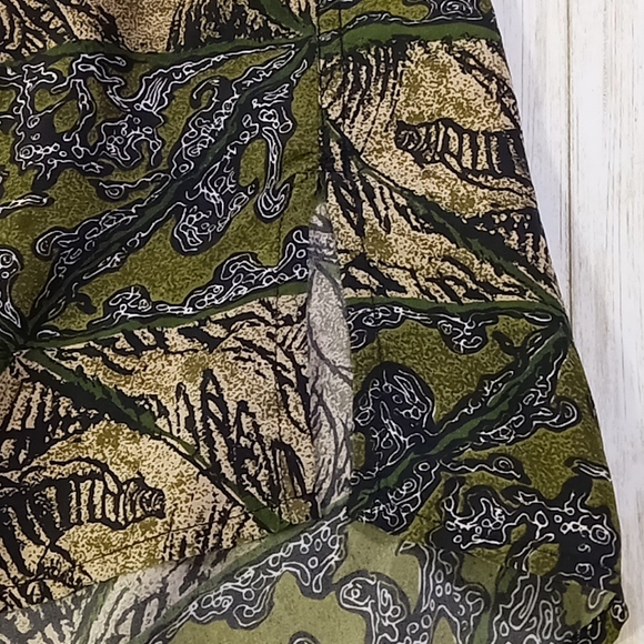 Porcini Silk Button Up Shirt Men's Size Medium - Picture 9 of 14